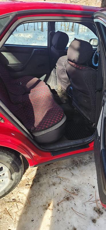 Toyota: Toyota Carina E: 1994 г., 1.6 л, Механика, Бензин, Хэтчбэк — 8