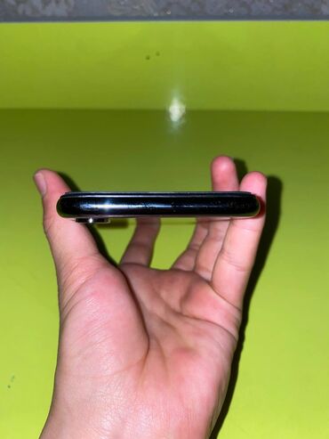 телефон за 8000: IPhone Xs, Б/у, 64 ГБ, Черный, Защитное стекло, Чехол