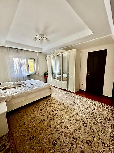 Продажа коттеджей и домов: ПРОДАЕТСЯ ДОМ🏡 В ж/м Учкун, по улице Шабдан Баатыра, на первой линии — 21