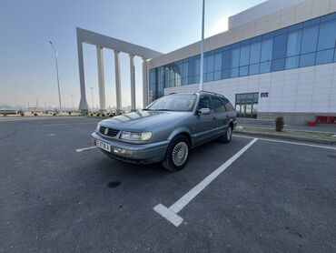 Volkswagen: Volkswagen Passat Variant: 1994 г., 2 л, Механика, Бензин, Универсал — 6