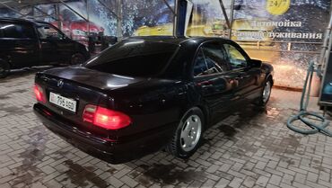 Mercedes-Benz: Mercedes-Benz E-Class: 1997 г., 2 л, Механика, Бензин, Седан
