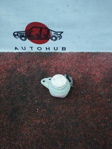 Суппорты: Бачок Mitsubishi 2004 г., Б/у, Оригинал, Япония