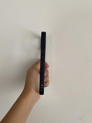 iphone cable: Прозрачный чехол для Iphone 15 Состояние телефона хорошое Торг — 3