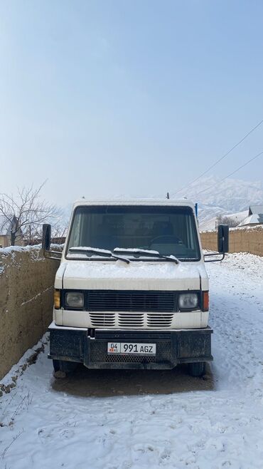 фура сатылат: Жүк ташуучу унаа, Mercedes-Benz, Дубль, 5 т, Колдонулган