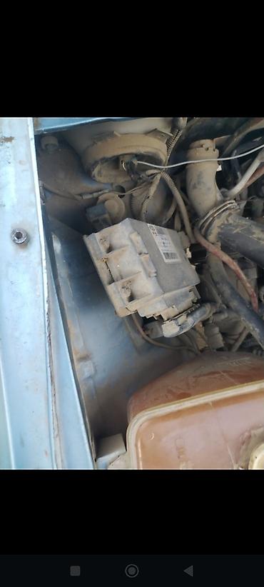 Tofas: Model: Tofaş Doğan (sedan) Rəng: Açıq mavi Kuzov: 4 qapılı, klassik — 7