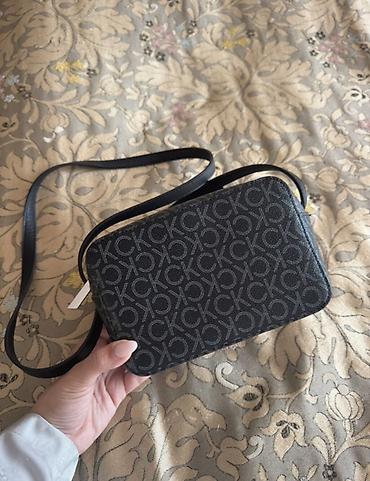 Çantalar: Calvin Klein çiyin/çapraz çanta - Rəng: qara, boz monoqram naxışlı — 2