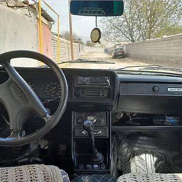 VAZ (LADA): Model: LADA 2104 (universal kuzov) Rəng: qara Yanacaq: benzin Ötürücü — 10