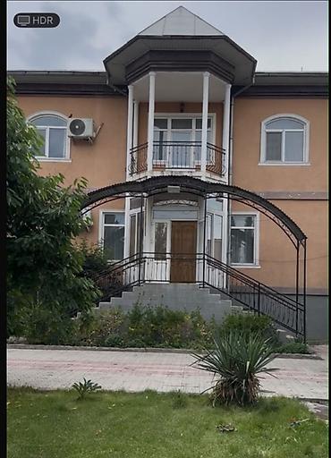 двухур: 400 м², 6 комнат и более — 1