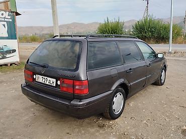 Volkswagen: Volkswagen Passat Variant: 1994 г., 1.8 л, Механика, Бензин, Универсал — 15
