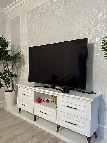 əntiq mebel: Ağ rəngli TV stendi / media konsolu - Klassik-modern dizayn: ağ — 2