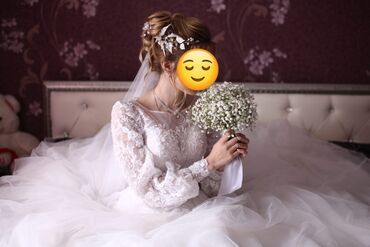счастливое свадебное платье: Свадебное платье одевала один раз, состояние отличное . Немного