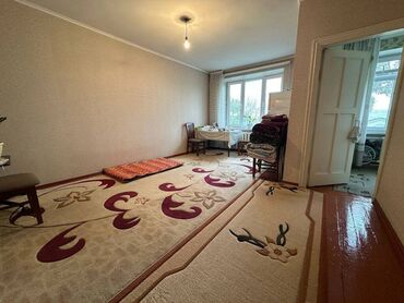 срочно продаётся 1 комнатная квартира в районе шлагбаум по улице кенсуйская 17 пересекает интергельпо ориентировочно парк фучика: 2 бөлмө, 42 кв. м, Хрущевка, 2 кабат, Косметикалык ремонт