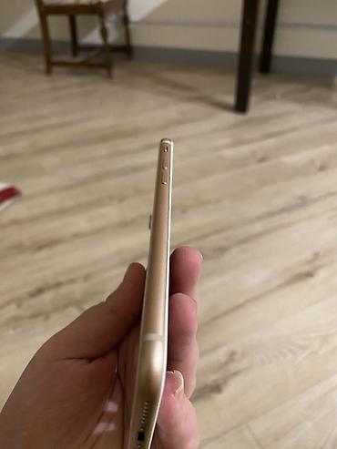 iphone 5e: IPhone 8, 64 GB, Desert Titanium, Barmaq izi — 4