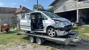bež: Delovi za Peugeot 1007 1.4 benzin 16v 2012 godište — 8