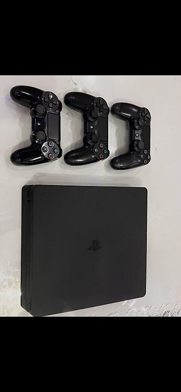 nintendo controller: Игровая приставка Sony PlayStation 4 Slim (чёрная) с тремя — 1