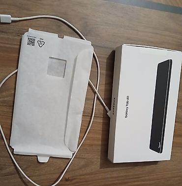 samsung 2011: Samsung Galaxy Tab A11. Simkart və SD-kard dəstəkləyir.wi-fi və 4G — 3