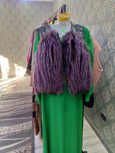 Шубы: Женские изделия из меха с поперечной полосой - Варианты — 10