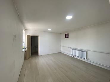 Автосалон, С участком, 500 м²