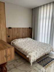 Günlük kirayə evlər: 70 kv. m, 3 otaqlı, Artezian quyusu, Su, Qaz — 30