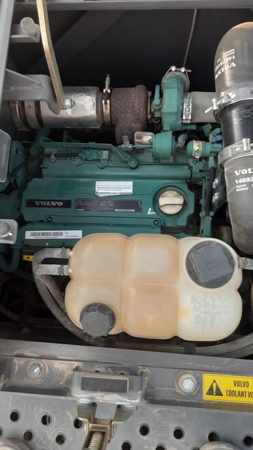 мини бульдозер: Экскаватор, Volvo, Колесный