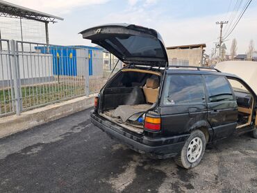 Volkswagen: Volkswagen Passat: 1990 г., 1.8 л, Механика, Бензин, Универсал — 14