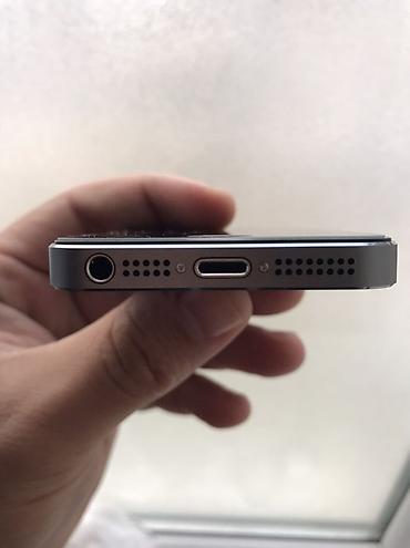iphone xm: IPhone 5s, Space Gray, Barmaq izi — 5