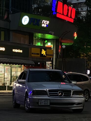 запчасть на мерс 814: Mercedes-Benz C-Class: 1999 г., 2.4 л, Механика, Бензин, Седан