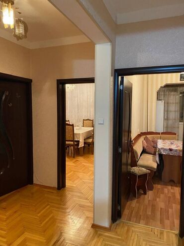 Uzunmüddətli kirayə mənzillər: 9-mikrorayonda 16 mərtəbəli binanın 11-ci mərtəbəsində 3 otaqlı mənzil — 5