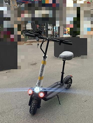 redline s50: Elektrik skuter – qara/qırmızı dizayn, güclü şəhər və off-road yürüşü — 1