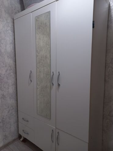 metbex eşyaları: Распашной, 3 двери Прямой шкаф, Гардеробный шкаф