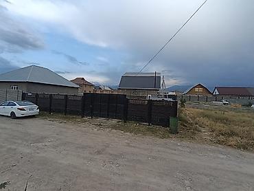 Дома: 🏡 Продаётся 2-этажный дом в Ак Ордо-3! 📍 Район: Ак Ордо-3 ✅ Дом из — 7
