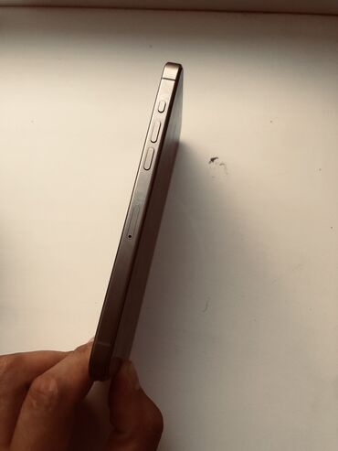 номер 124: IPhone 15 Pro Max, Колдонулган, 256 ГБ, Matte Silver, Заряддоочу түзүлүш, 95 %