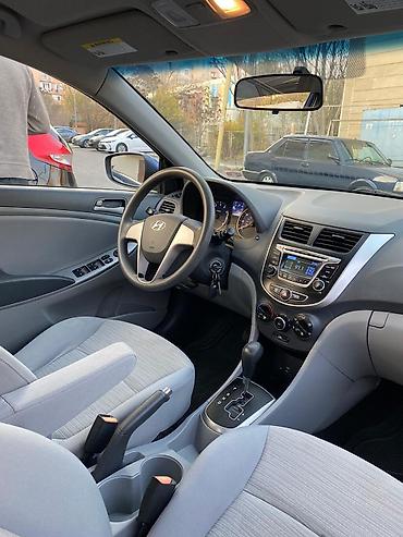 hyundai accent stop: Hyundai Accent: 1.6 l | 2016 il Sedan — 5