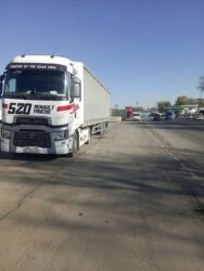 Тягачи: Тягач, Renault, 2014 г., Шторный — 12