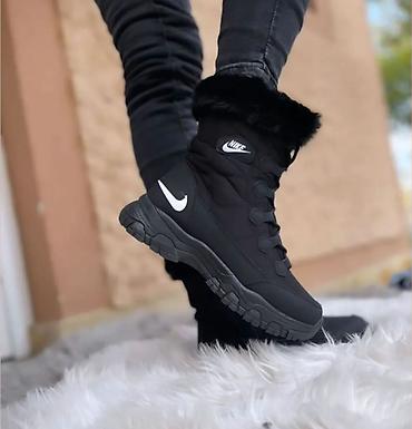 aksice ugg: Nike čizmice crne bele roze NOVO Novo Brojevi 36 do 41 fb Moja — 8