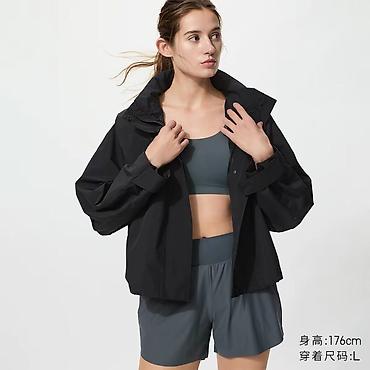 nike tech flecce: Женская легкая куртка-ветровка с капюшоном, черная от UNIQLO - — 2