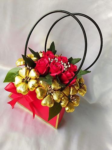 8 mart hədiyəsi: Hədiyyəlik dekorativ gül qutuları - Rəngarəng süni güllərdən — 3