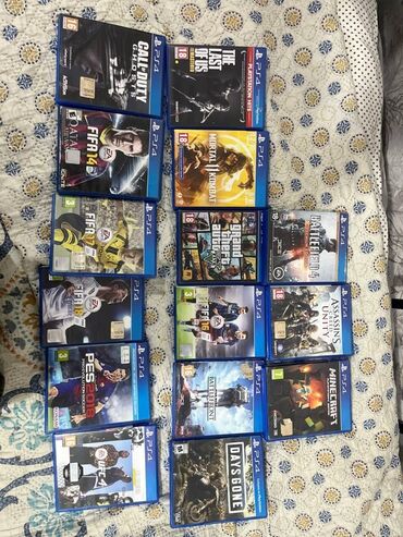PS4 (Sony PlayStation 4): Продается комплект игр и консоль PlayStation 4. В набор входят