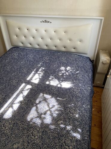Sifarişlə mebel: İkinəfərlik çarpayı, Matras ilə
