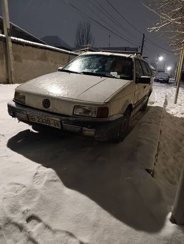 Volkswagen: Volkswagen Passat: 1990 г., 1.8 л, Механика, Бензин, Универсал