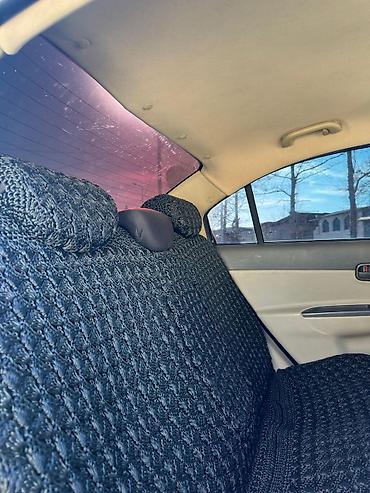 Hyundai: Hyundai Accent sedan – qara rəng Xüsusiyyətlər: - Kuzov: 4 qapılı — 10