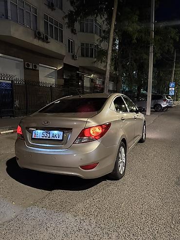 solaris accent: Hyundai Solaris: 2012 г., 1.6 л, Автомат, Бензин, Седан — 3