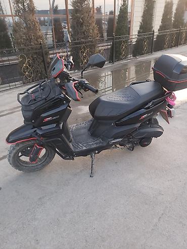 Скутеры: Тип скутера 180 куб. см, Бензин, Б/у — 11