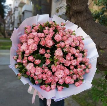 Buket güllər: Hər növ buketlərin hazırlanması mövcuddur Endirimlərdən faydalanmaq — 2