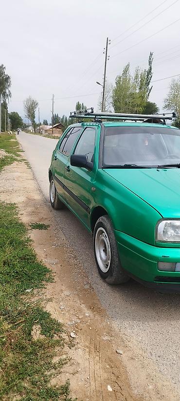 электр унаа: Volkswagen Golf: 1996 г., 1.6 л, Кол менен иштөөчү, Бензин, Хетчбек — 3