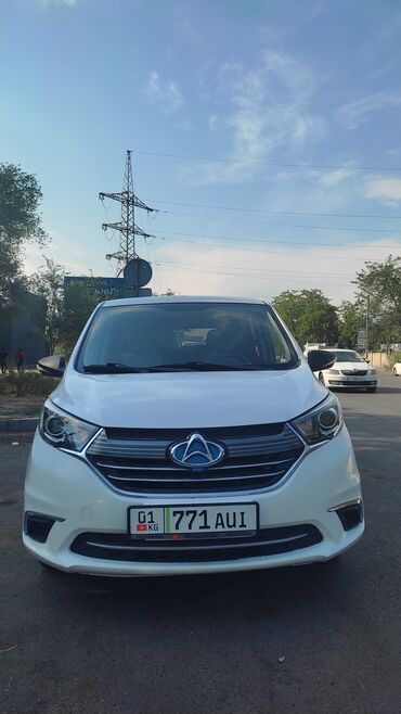 продажные машины: Changan A600EV: 2019 г., Автомат, Электромобиль, Минивэн
