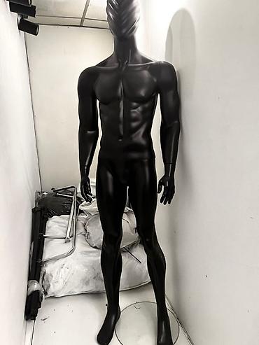 Костюмы: Связи с закрытием магазина продаются мужские манекены все манекены — 4