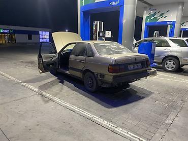 Volkswagen: Volkswagen Passat: 1988 г., 1.8 л, Механика, Газ, Седан — 4