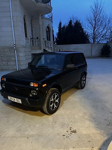 VAZ (LADA): Lada 4x4 (Niva) — qara rəngli, 3 qapılı SUV Bez kraka. 2019 12 ci ay — 4