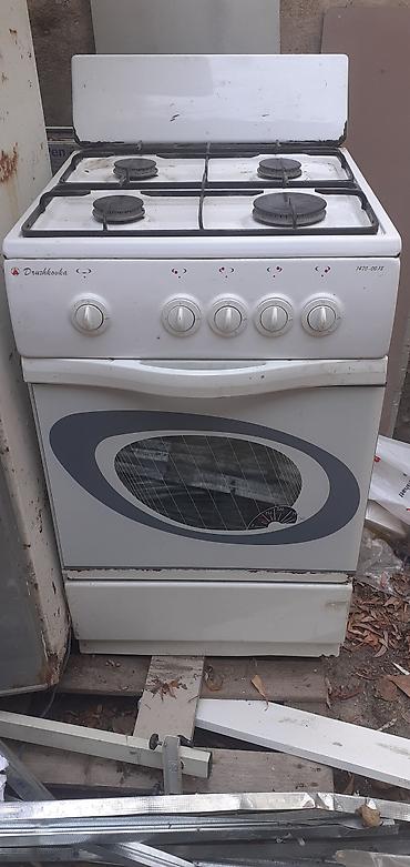Druzhkovka qaz plitəsi və soba - 4 qaz ocağı: iki standart, bir kiçik